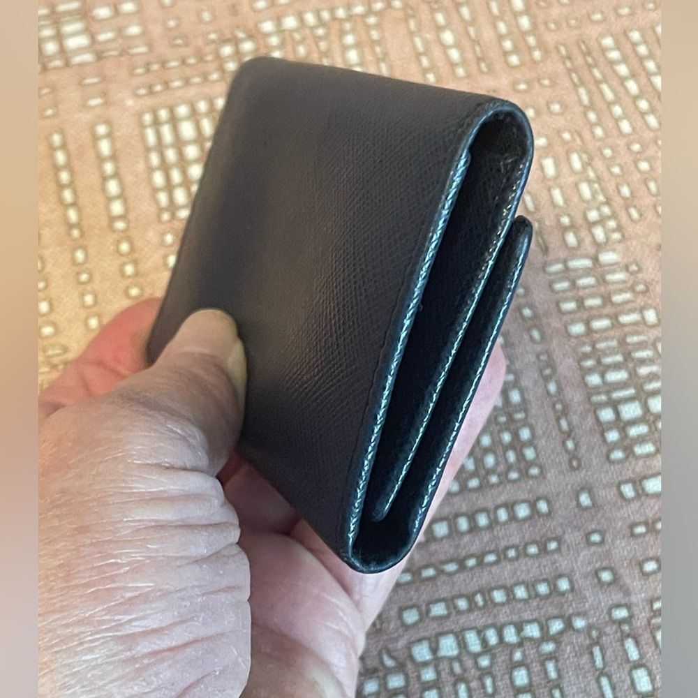Prada saffiano leather key case in rich navy blue with signature triangle logo. - Picture 9 of 10